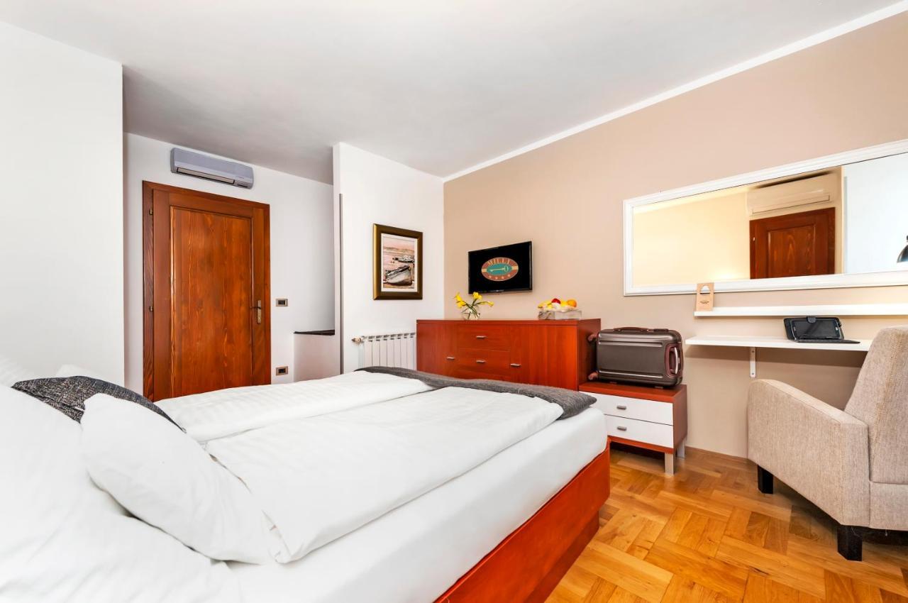 Villa Milli B&B Ровинь Экстерьер фото