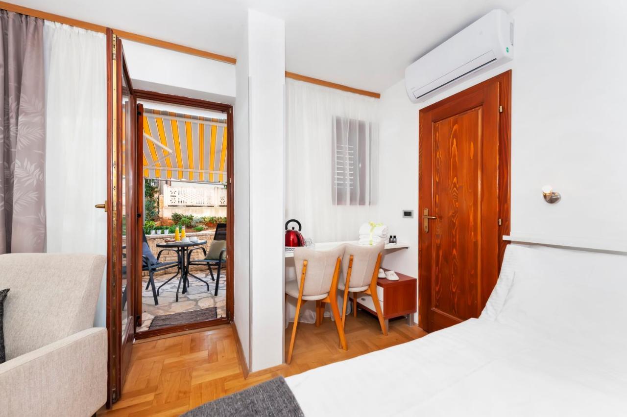 Villa Milli B&B Ровинь Экстерьер фото