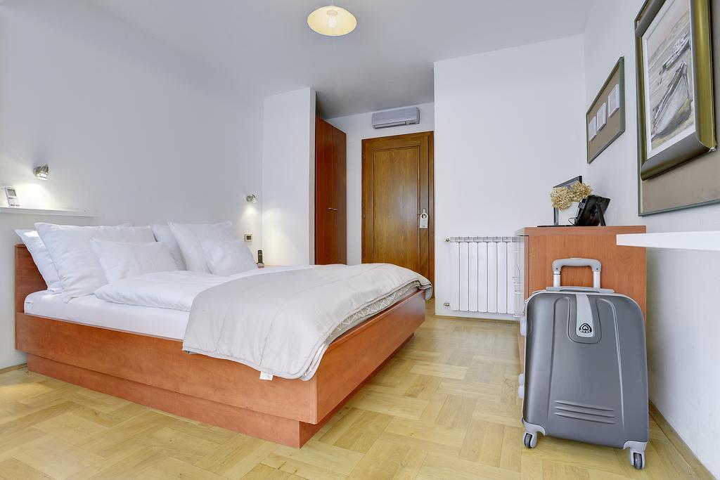 Villa Milli B&B Ровинь Экстерьер фото